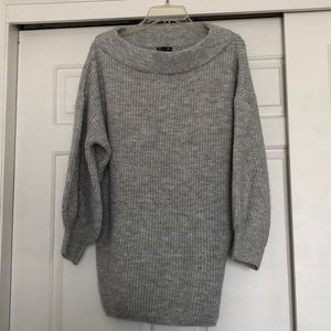 EXPRESS ribbed 3/4 length Balloon Sleeve Crew Neck Sweater